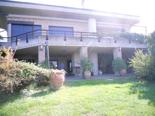 Villa Indipendente in vendita a Marche, Ancona