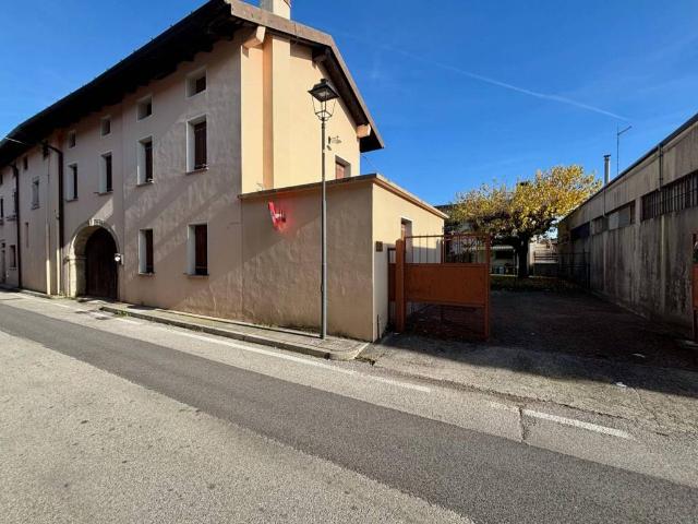 Villa Indipendente in vendita a Sequals, Friuli-Venezia Giulia