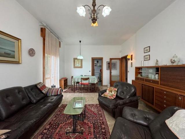 Villa Indipendente in vendita a Seravezza, Toscana