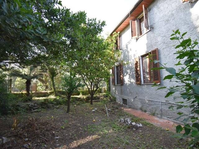 Villa Indipendente in vendita a Pozzi, Seravezza