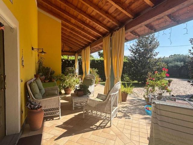 Villa Indipendente in vendita a Frasso, Seravezza