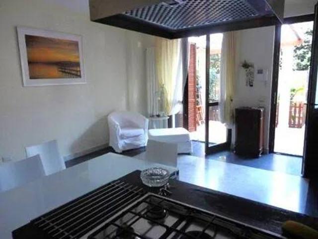 Villa Indipendente in vendita a Querceta, Seravezza