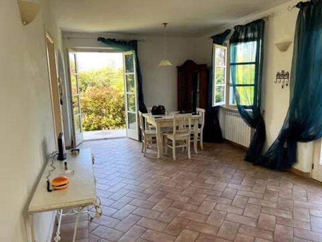 Villa Indipendente in vendita a Querceta, Seravezza