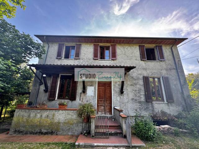 Villa Indipendente in vendita a Pozzi, Seravezza