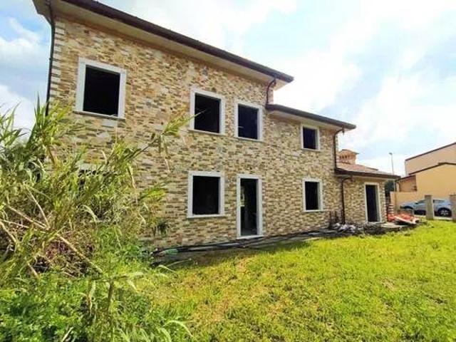 Villa Indipendente in vendita a Querceta, Seravezza