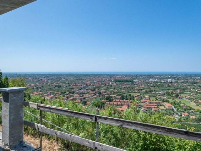 Villa Indipendente in vendita a Ripa, Seravezza