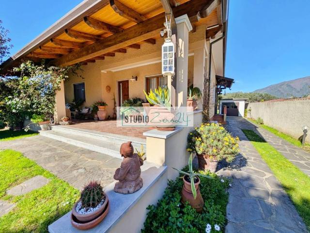 Villa Indipendente in vendita a Pozzi, Seravezza
