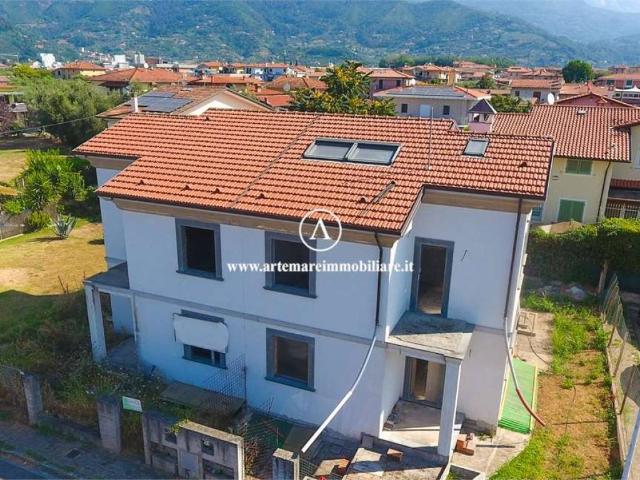 Villa Indipendente in vendita a Frasso, Seravezza