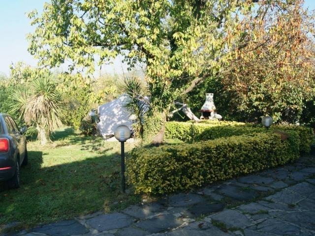 Villa Indipendente in vendita a Seravezza, Lucca