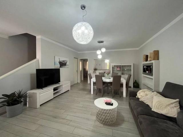 Villa Indipendente in vendita a Frasso, Seravezza