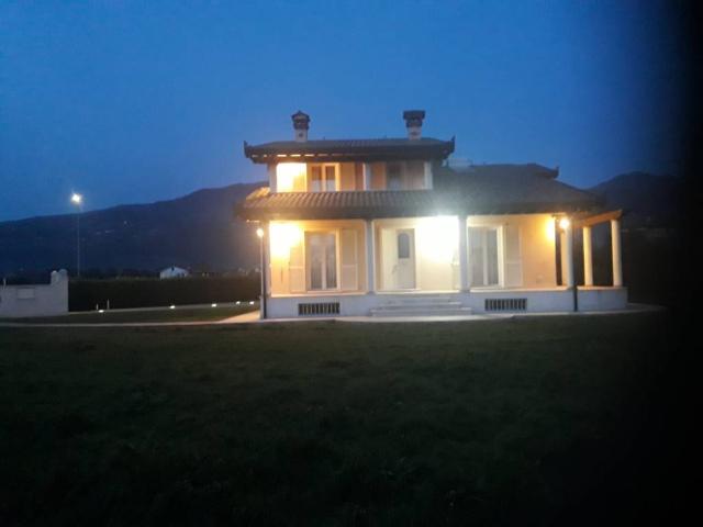 Villa Indipendente in vendita a Frasso, Seravezza