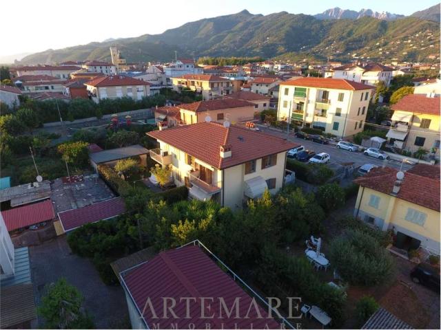 Villa Indipendente in vendita a Seravezza, Lucca