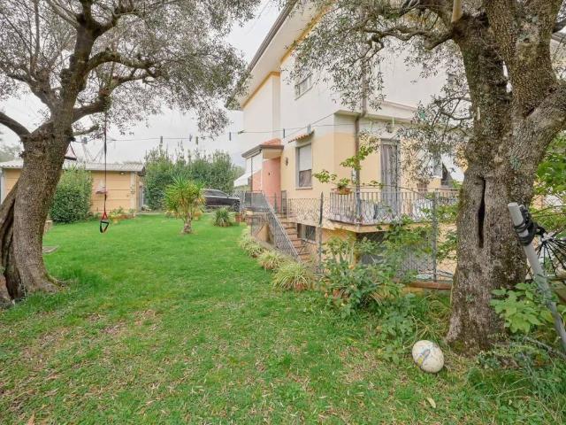 Villa Indipendente in vendita a Ripa, Seravezza