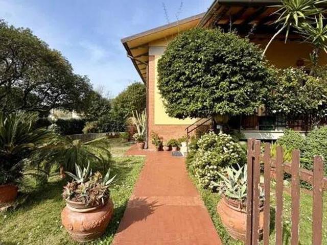 Villa Indipendente in vendita a Ripa, Seravezza