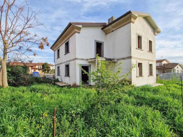 Villa Indipendente in vendita a Frasso, Seravezza