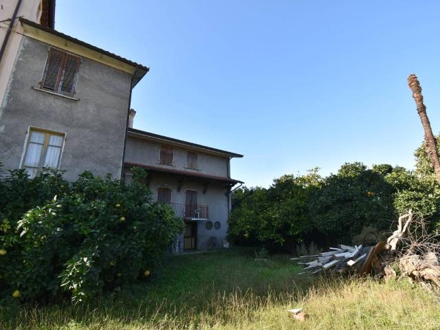Villa Indipendente in vendita a Frasso, Seravezza