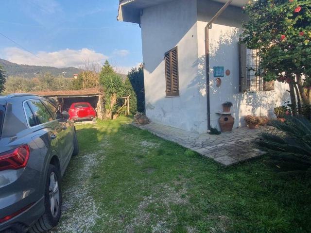 Villa Indipendente in vendita a Seravezza, Toscana