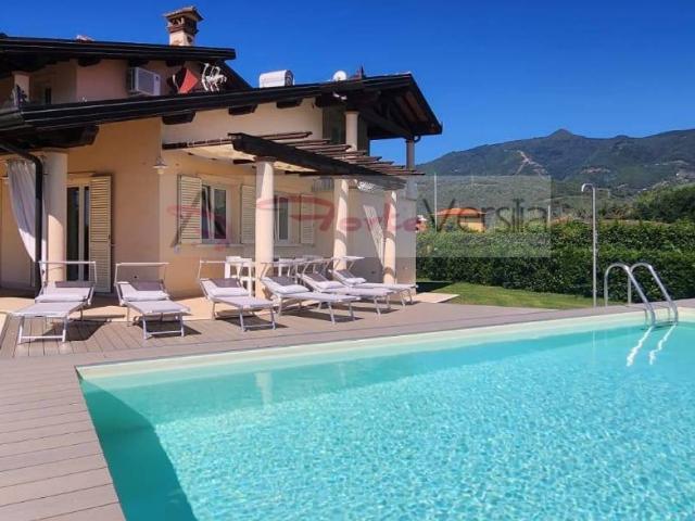 Villa Indipendente in vendita a Frasso, Seravezza