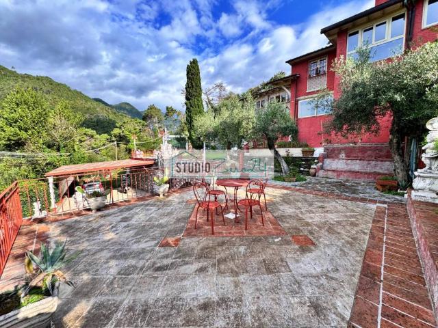 Villa Indipendente in vendita a Corvaia, Seravezza