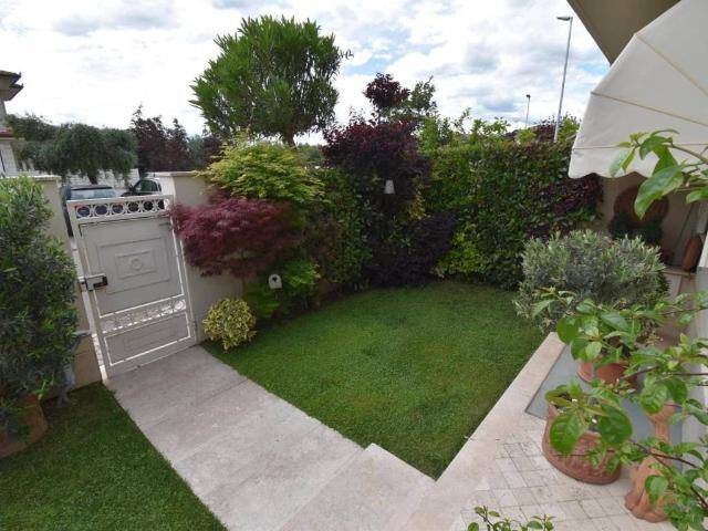 Villa Indipendente in vendita a Frasso, Seravezza