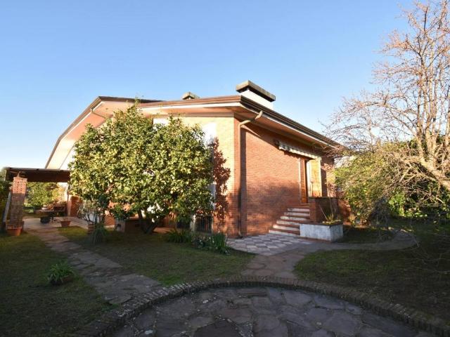 Villa Indipendente in vendita a Frasso, Seravezza