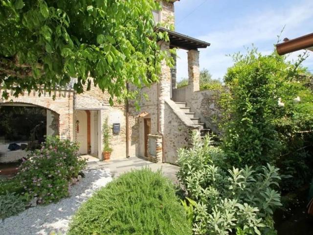 Villa Indipendente in vendita a Frasso, Seravezza