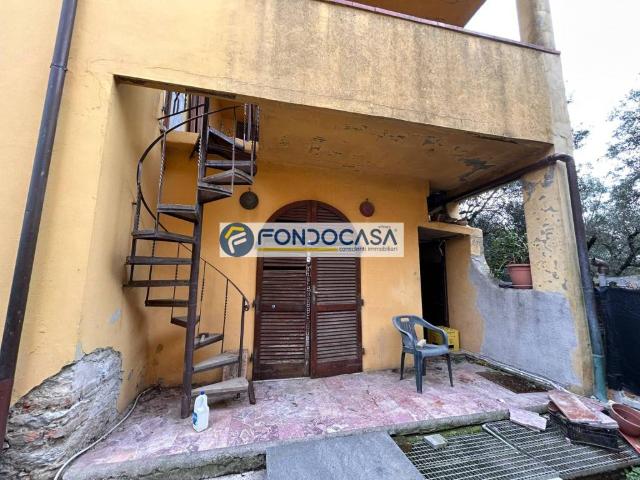 Villa Indipendente in vendita a Frasso, Seravezza