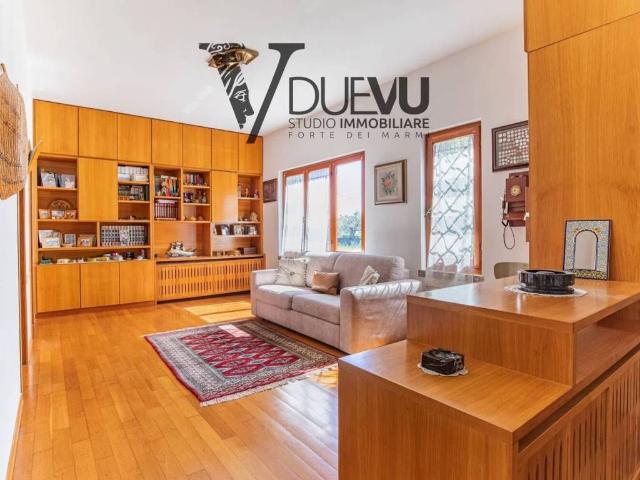 Villa Indipendente in vendita a Frasso, Seravezza