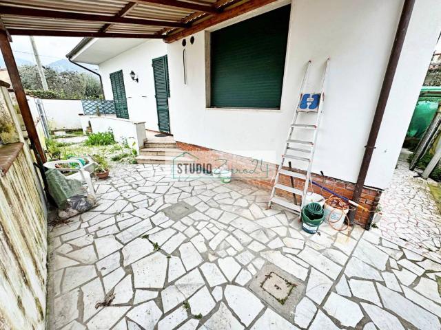 Villa Indipendente in vendita a Frasso, Seravezza