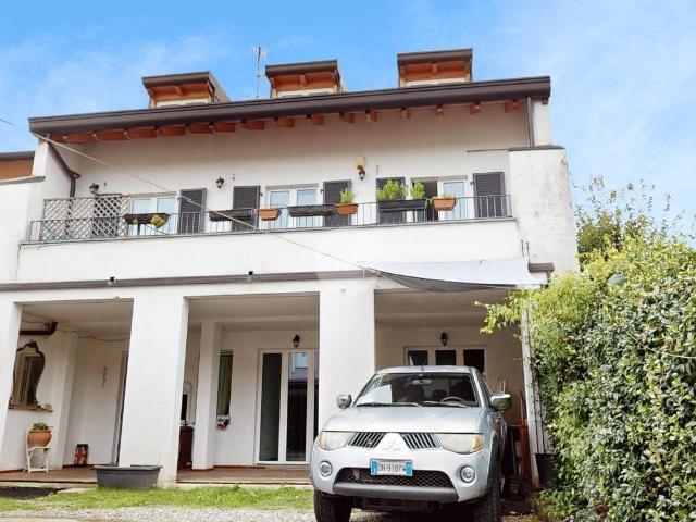 Villa Indipendente in vendita a Santa Valeria, Seregno