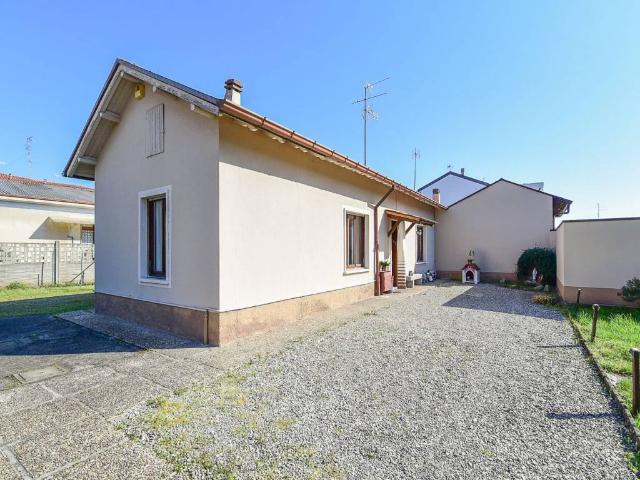 Villa Indipendente in vendita a San Carlo, Seregno