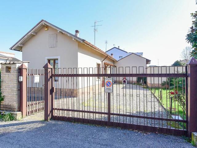 Villa Indipendente in vendita a San Carlo, Seregno