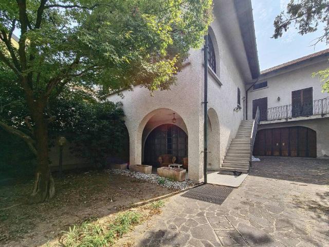 Villa Indipendente in vendita a San Rocco, Seregno
