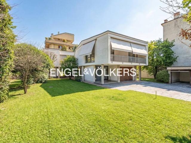 Villa Indipendente in vendita a San Rocco, Seregno