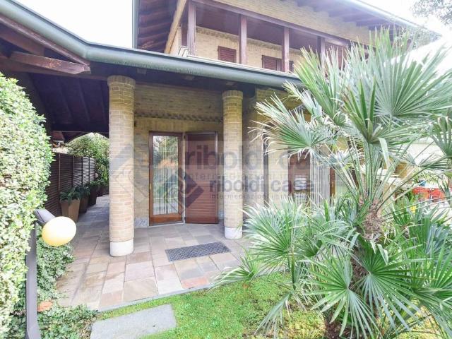 Villa Indipendente in vendita a Santa Valeria, Seregno