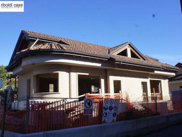 Villa Indipendente in vendita a Santa Valeria, Seregno