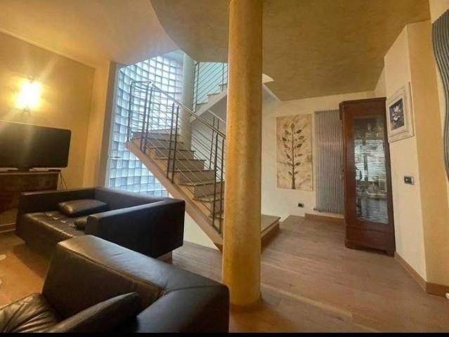 Villa Indipendente in vendita a San Rocco, Seregno