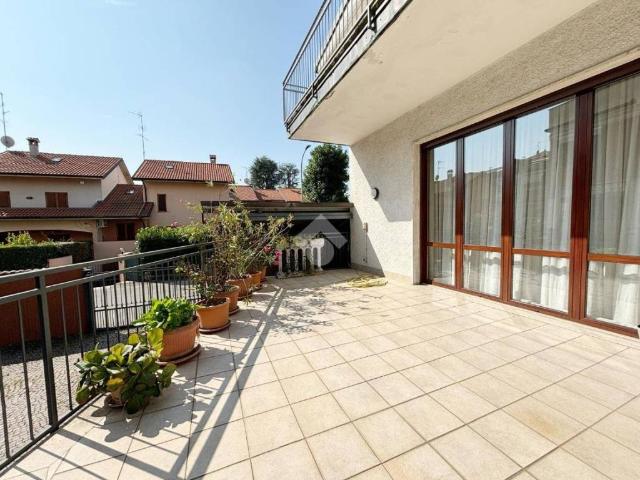 Villa Indipendente in vendita a Lazzaretto, Seregno