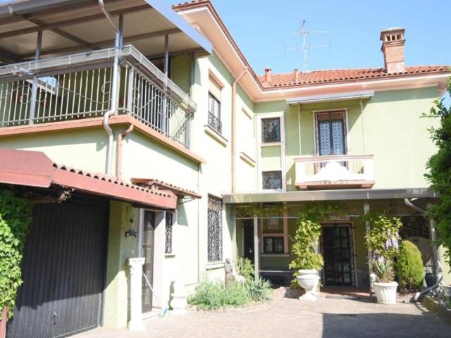 Villa Indipendente in vendita a Santa Valeria, Seregno