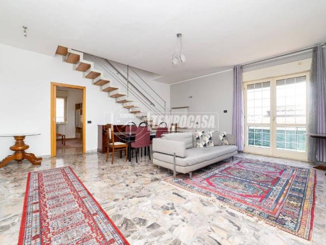 Villa Indipendente in vendita a Seriate, Lombardia