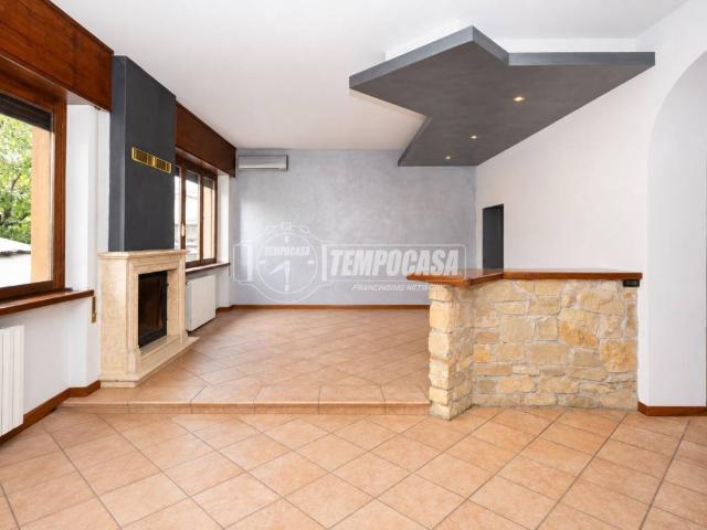 Villa Indipendente in vendita a Seriate, Bergamo