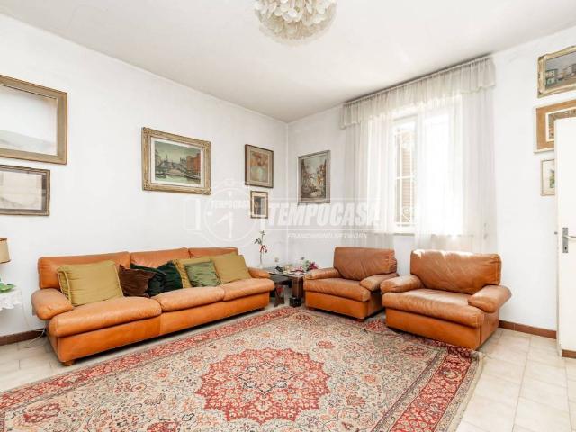 Villa Indipendente in vendita a Paderno, Seriate