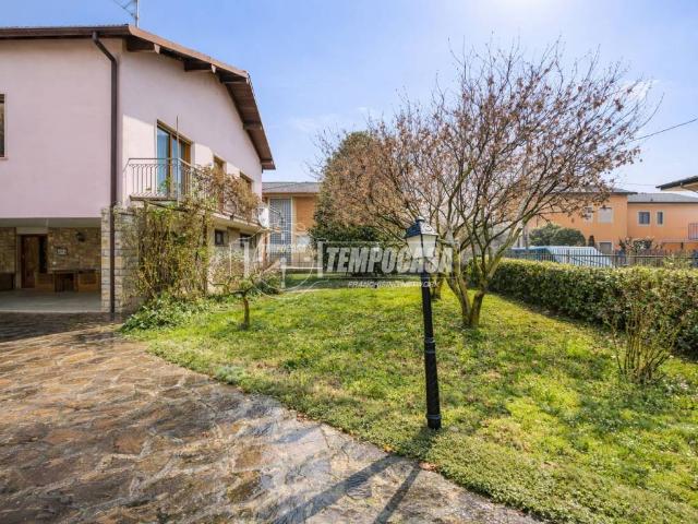 Villa Indipendente in vendita a Paderno, Seriate