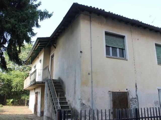 Villa Indipendente in vendita a Paderno, Seriate