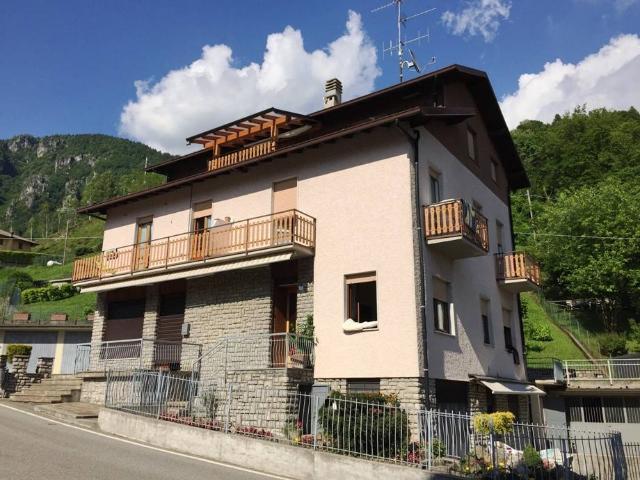 Villa Indipendente in vendita a Comunità Montana della Valle Brembana, Serina