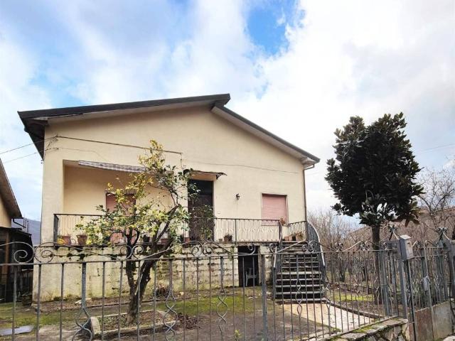 Villa Indipendente in vendita a Serino, Campania