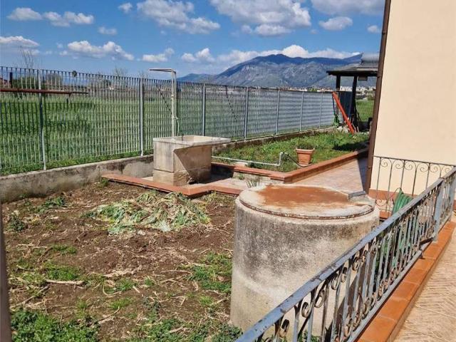 Villa Indipendente in vendita a Borgata Carrara, Sermoneta