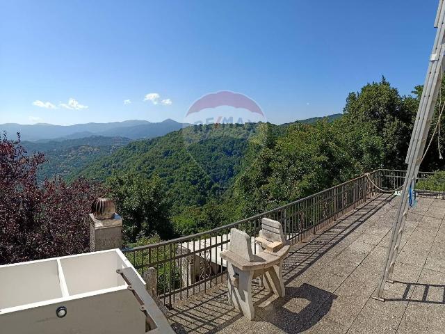 Villa Indipendente in vendita a Serra Riccò, Costa Fontana