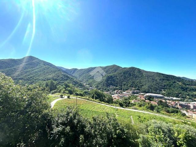 Villa Indipendente in vendita a Serra Riccò, Liguria