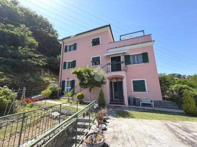 Villa Indipendente in vendita a Serra Riccò, Liguria